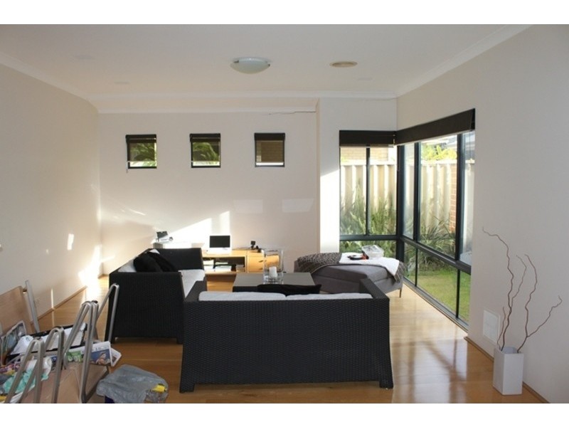 9 Novara Way, Stirling WA 6021