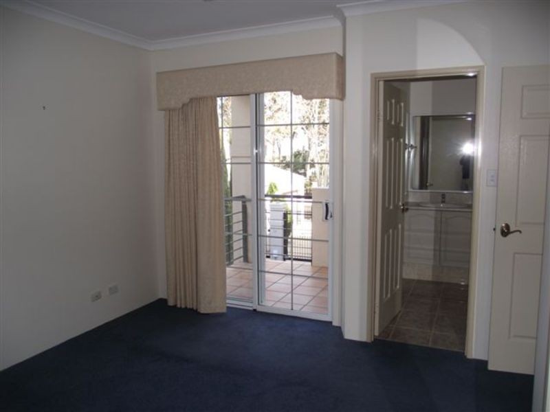 2/20 Stone Street, South Perth WA 6151