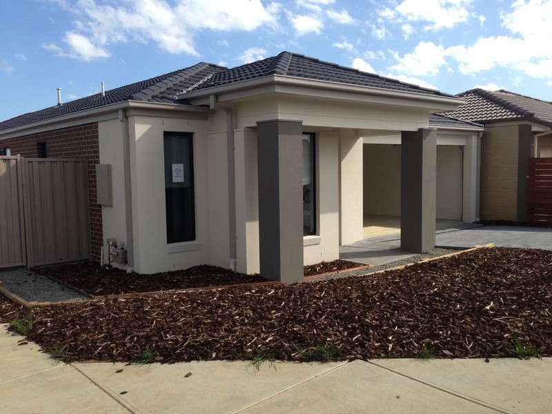 5 Hamish Avenue, Pakenham VIC 3810