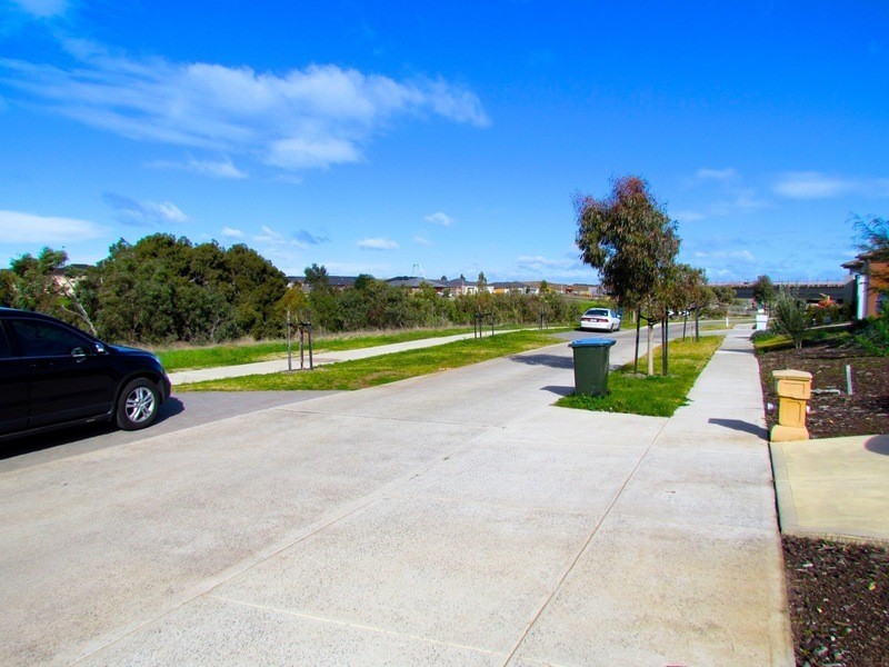 7 Tenax Walk, Wyndham Vale VIC 3024