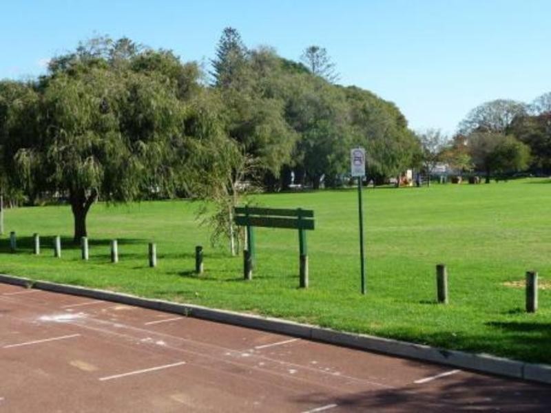 123 Melville Parade, Como WA 6152