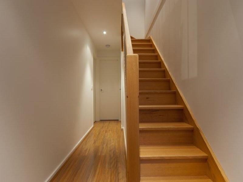 17/6 Rosamond Rd, Footscray VIC 3011