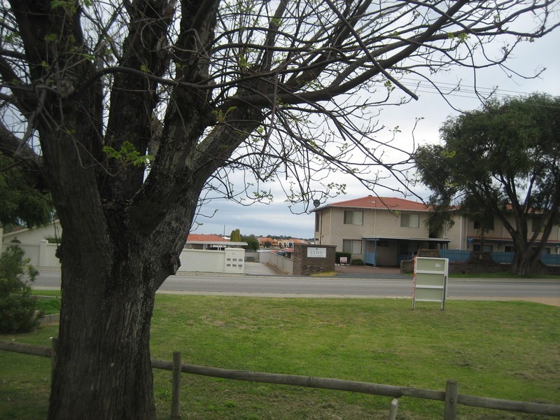 3/12 Leslie Street, Dudley Park WA 6210