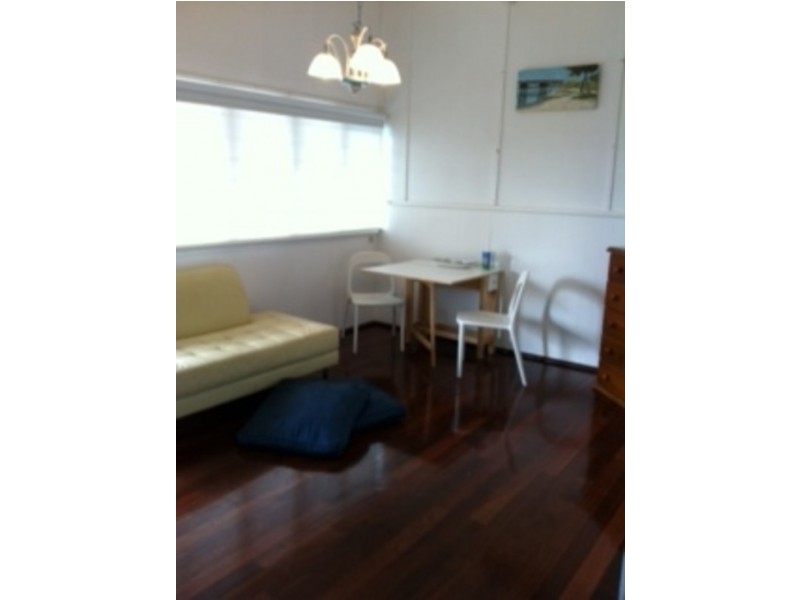 3/12 Leslie Street, Dudley Park WA 6210