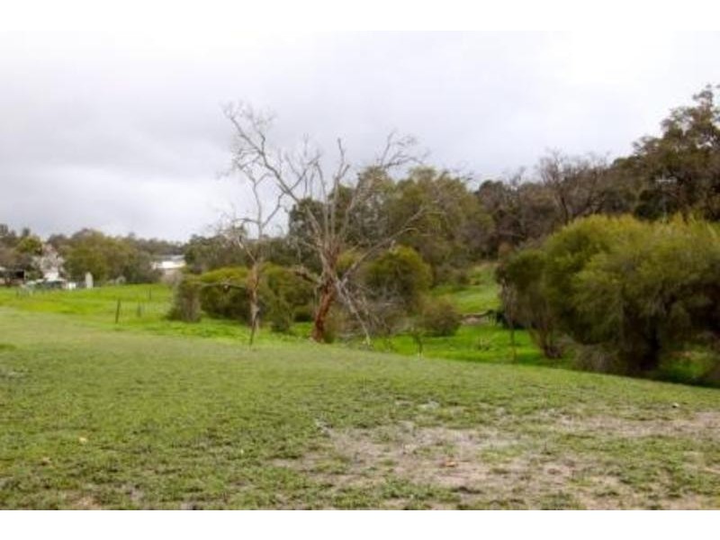 352 Smith Rd, Bullsbrook WA 6084
