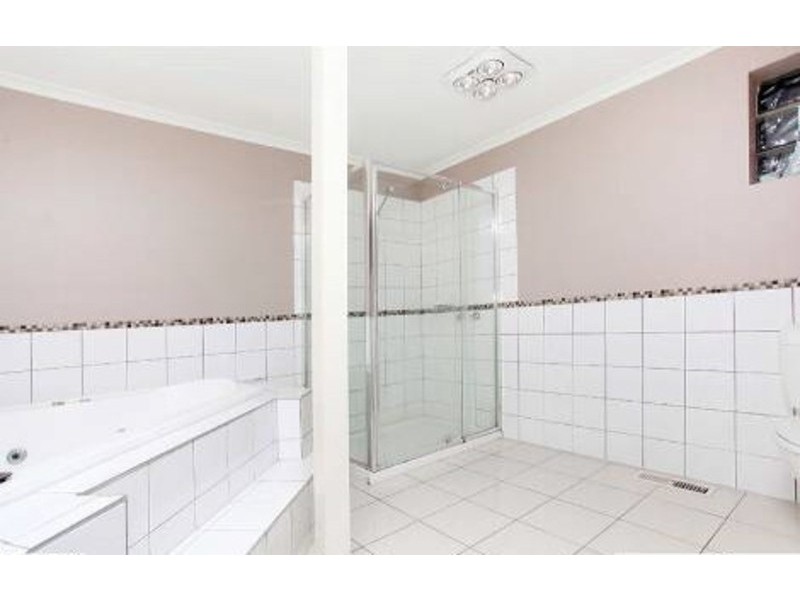 74 Robjant Street, Hampton Park VIC 3976