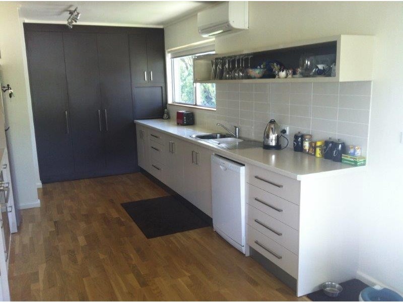 220 Oaka Street, South Gladstone QLD 4680