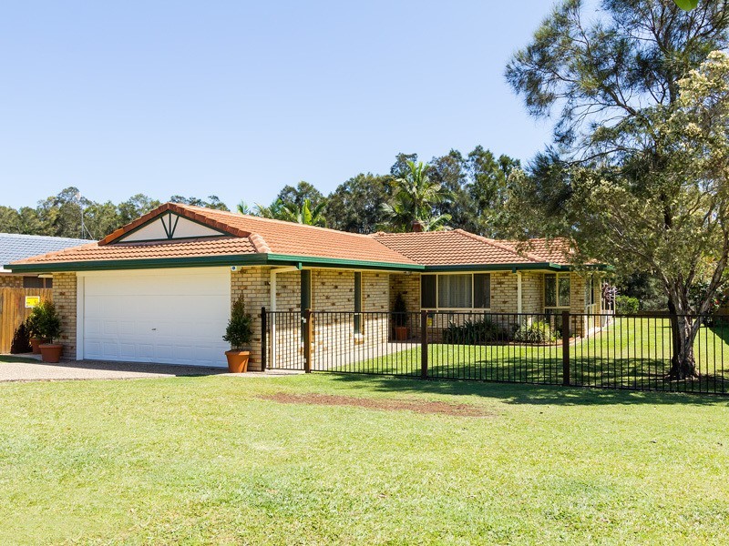 84 Cootharaba Drive, Helensvale QLD 4212