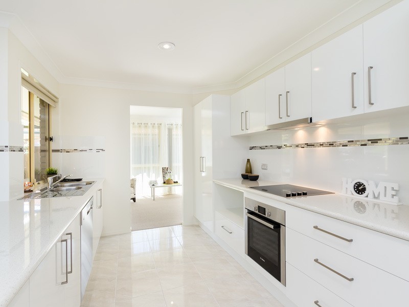 84 Cootharaba Drive, Helensvale QLD 4212