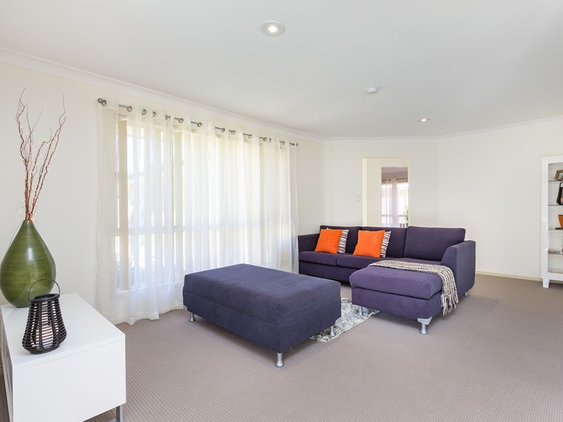 84 Cootharaba Drive, Helensvale QLD 4212