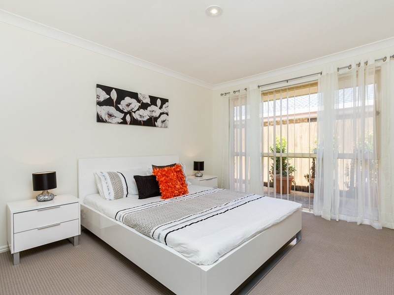 84 Cootharaba Drive, Helensvale QLD 4212