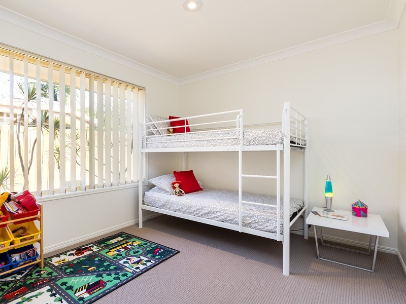 84 Cootharaba Drive, Helensvale QLD 4212