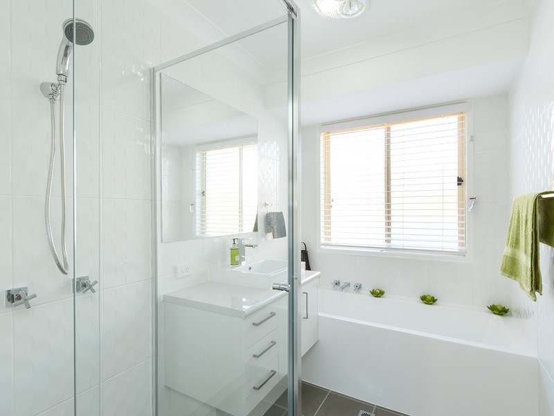 84 Cootharaba Drive, Helensvale QLD 4212