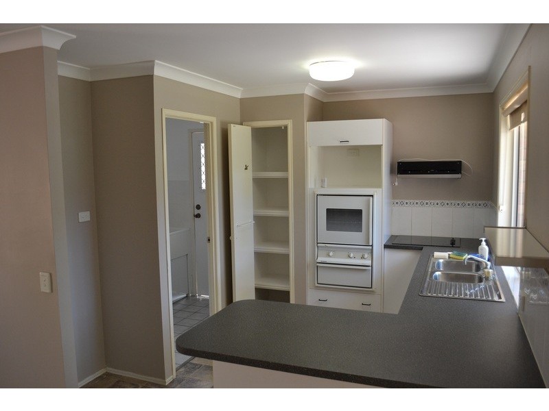 5 Stuart Place, Forest Lake QLD 4078