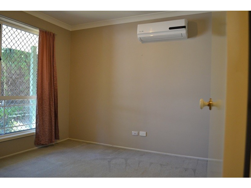 5 Stuart Place, Forest Lake QLD 4078