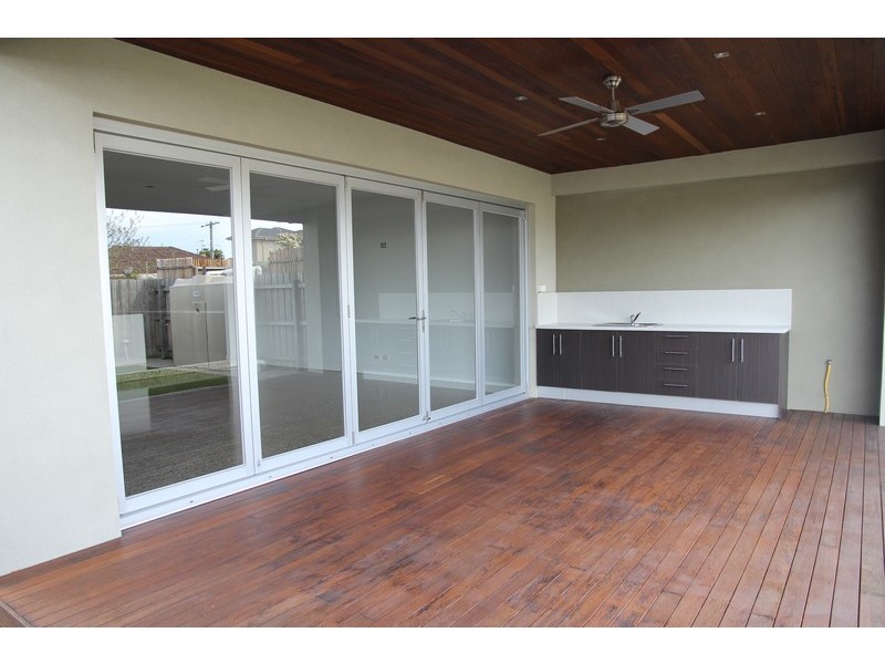 16 Delphin Avenue, Altona North VIC 3025