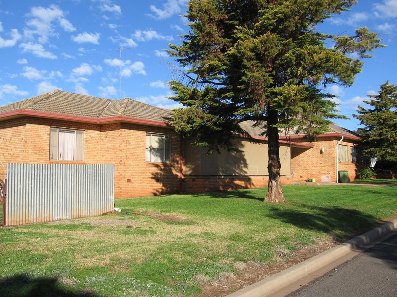 13 – 15  Railway Street, Weethalle NSW 2669