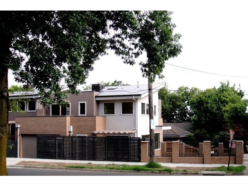 2/228 Elgar Road, Box Hill South VIC 3128