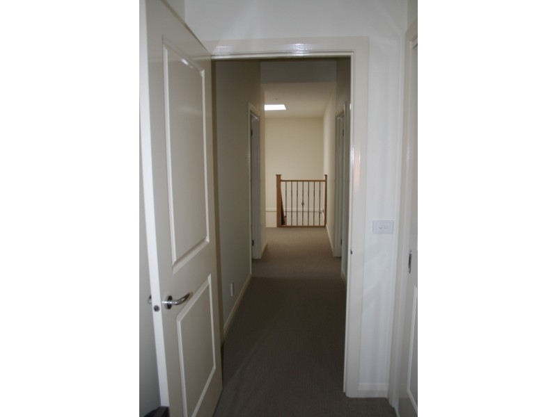 2/228 Elgar Road, Box Hill South VIC 3128