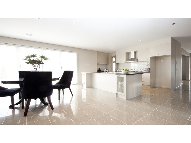 2/3 Michy Street, Truganina VIC 3029
