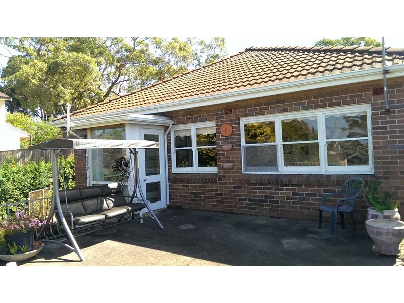 10 Gnarbo Avenue, Carss Park NSW 2221