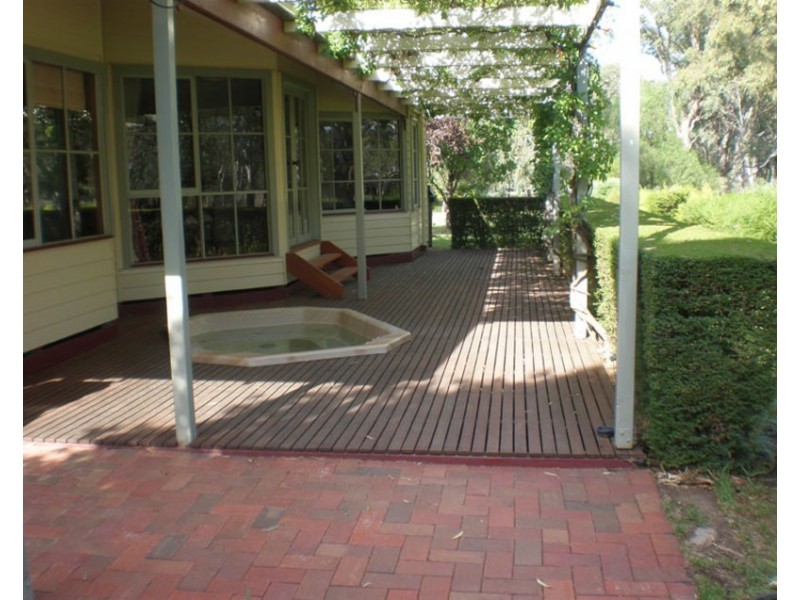 100 Balpool Rd, Swan Hill VIC 3585