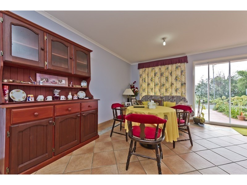 16 Hamilton Drive, Yass NSW 2582