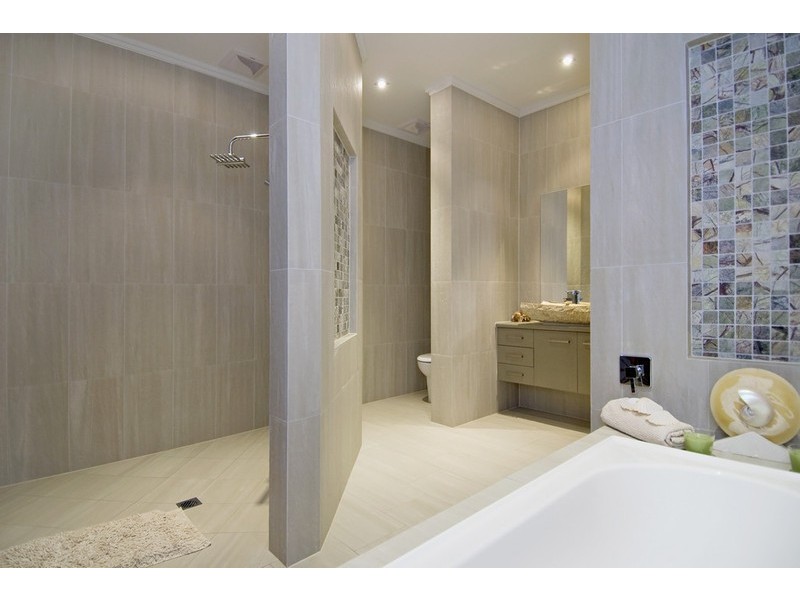 1 Wirrega Close Red Peak Forest Estate, Cairns QLD 4870