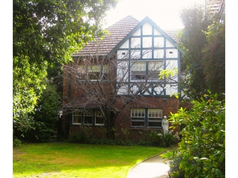 9/305 Dandenong Road, Prahran VIC 3181