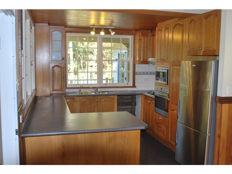 5 Whittings Road, Guanaba QLD 4210