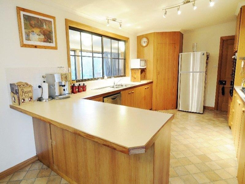 117 Emu Bay Road, Deloraine TAS 7304