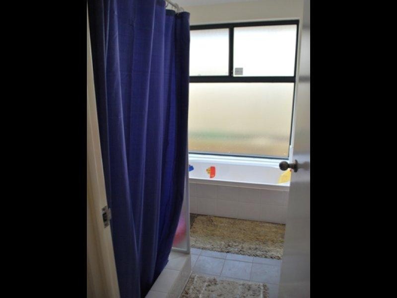 7 Higgs Court, Brookdale WA 6112