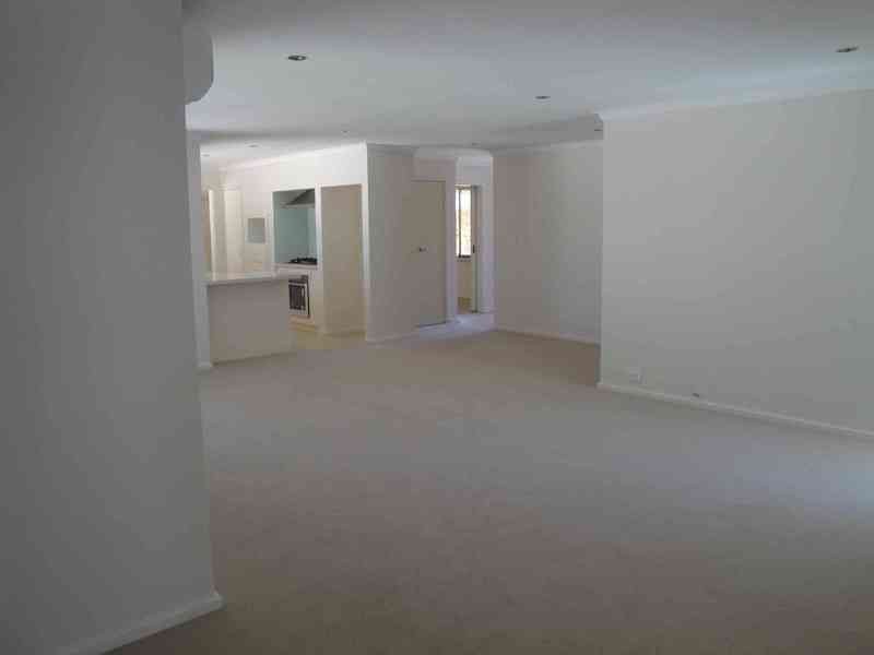 92 Woodhall St, Stirling WA 6021