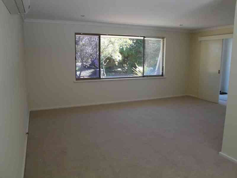 92 Woodhall St, Stirling WA 6021