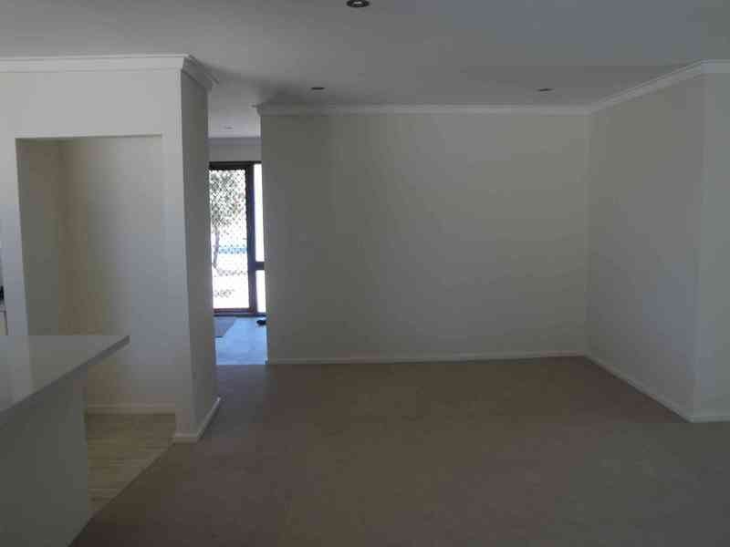 92 Woodhall St, Stirling WA 6021