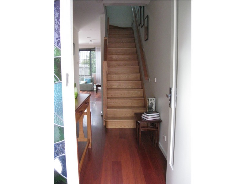 2/2 Manly Court, Coburg North VIC 3058