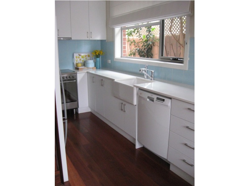 2/2 Manly Court, Coburg North VIC 3058