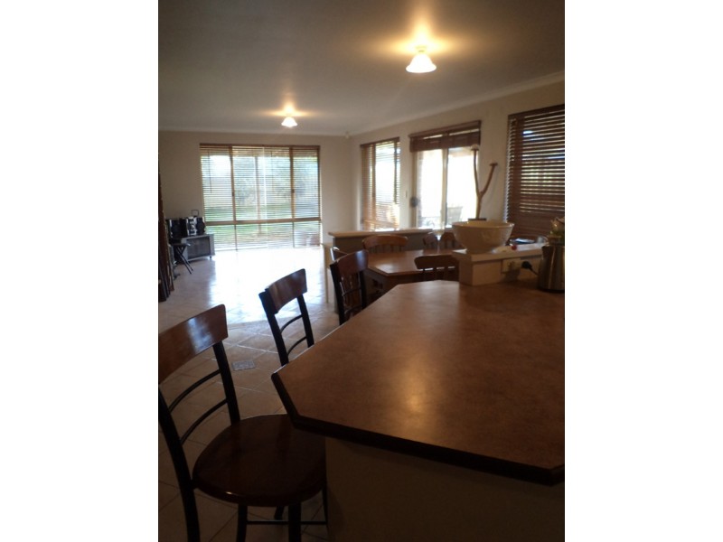 4 Shoalhaven Place, Waikiki WA 6169