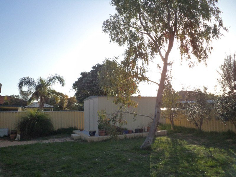 4 Shoalhaven Place, Waikiki WA 6169