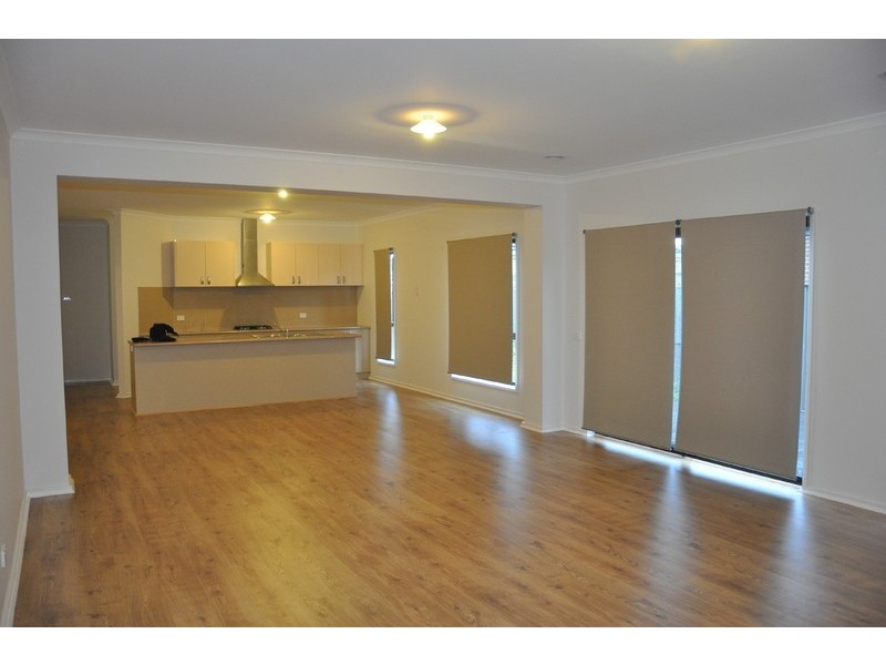 7 Howatt Place, South Morang VIC 3752