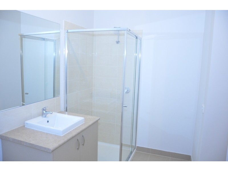 7 Howatt Place, South Morang VIC 3752