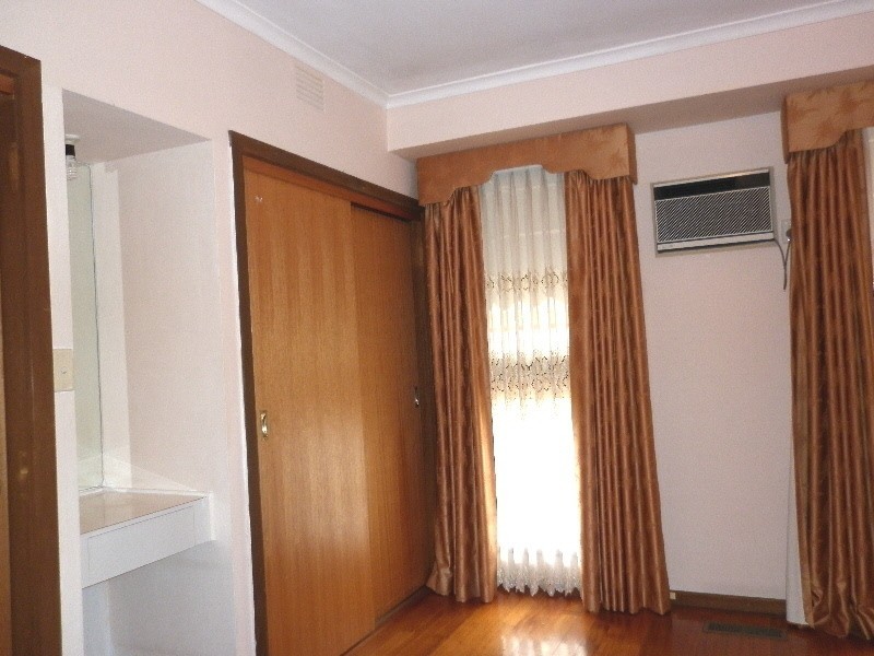 25 Gauntlet Avenue, Glen Waverley VIC 3150