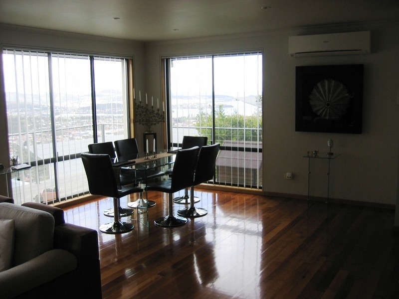7 Bimbadeen Court, West Hobart TAS 7000
