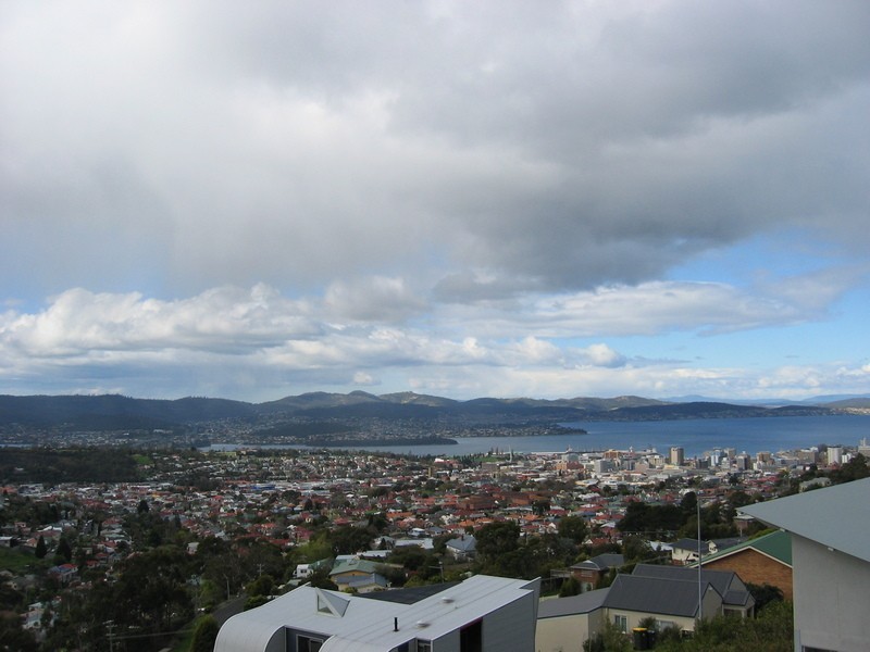 7 Bimbadeen Court, West Hobart TAS 7000