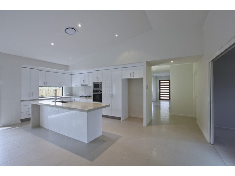 16  Bunderoo Circuit, Pimpama QLD 4209