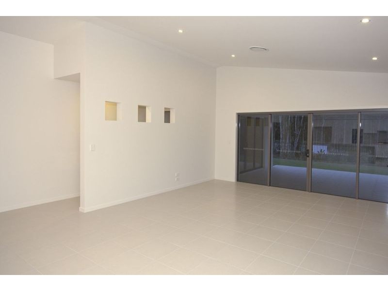 16  Bunderoo Circuit, Pimpama QLD 4209