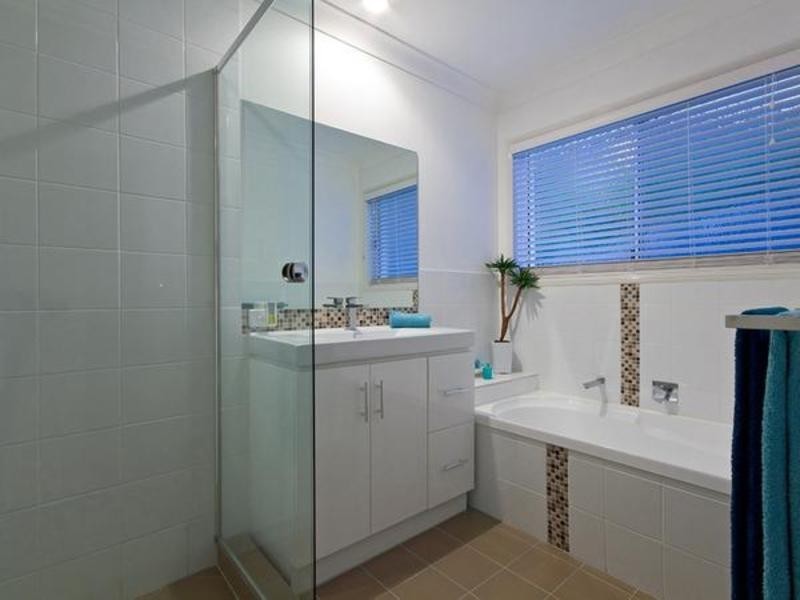 Pacific Pines QLD 4211
