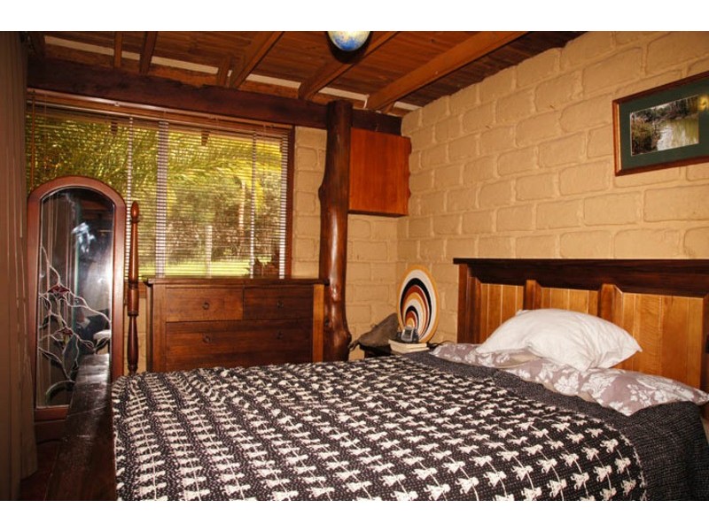 133 Oaklands Lane, Lochiel NSW 2549