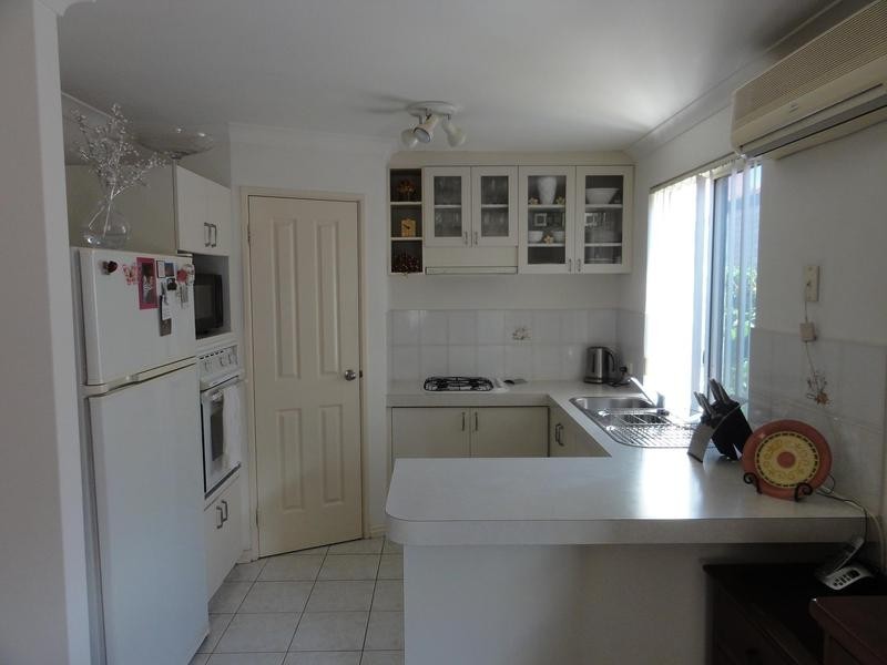 2/21 Quondong Street, Nollamara WA 6061