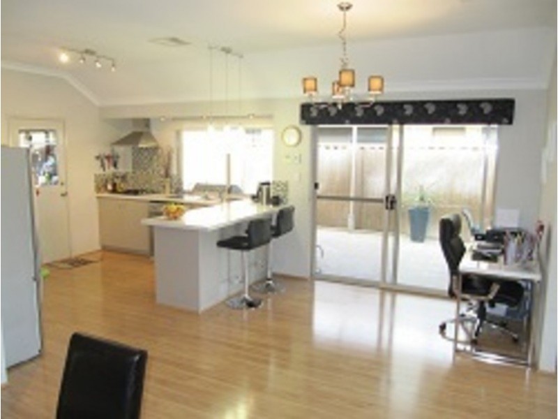 6 Jindalee Way, Millbridge WA 6232